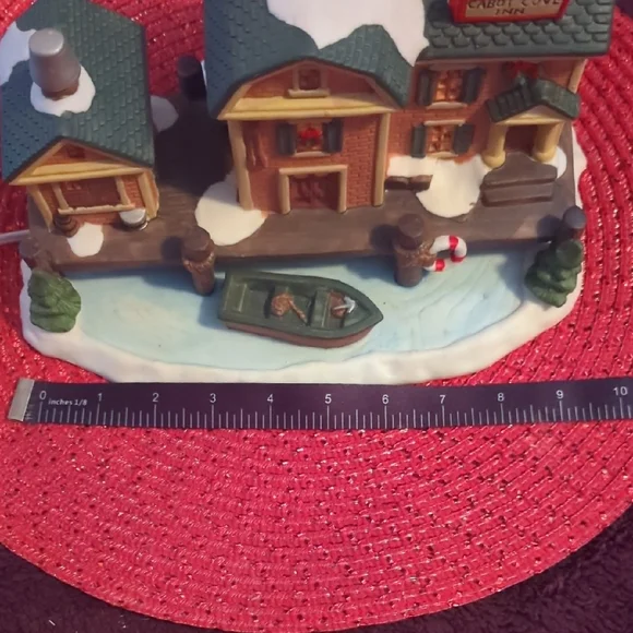 VICTORIAN VILLAGE Cabot Cove Inn - 1999 Edition - Picture 11 of 16